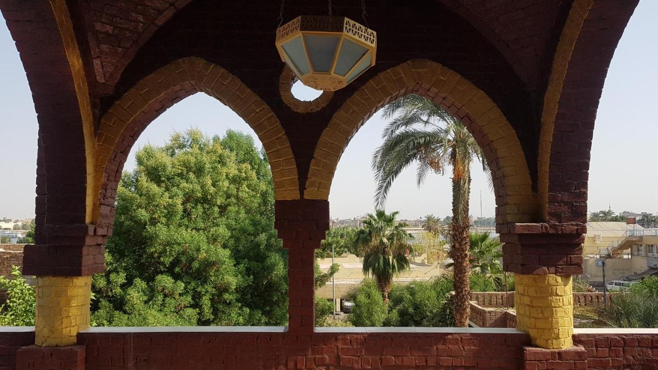 Golden Palace Nile View - Appartment Luksor Dış mekan fotoğraf